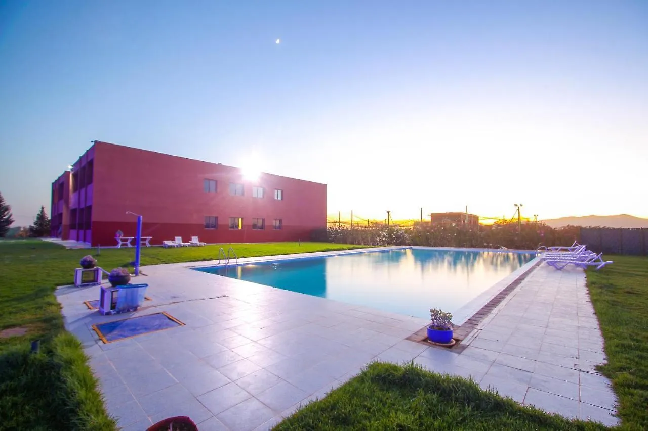 Appartement neuf avec piscine et jardin BIO, excursions QUADS Marrakesh